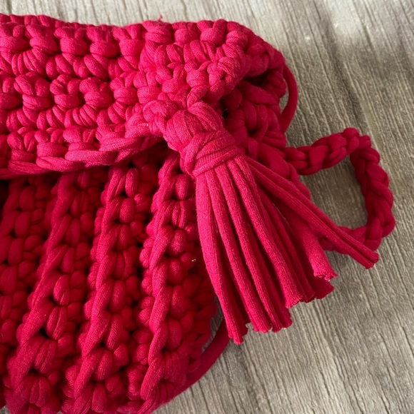 Hand knitted Garter Stitch flap clutch/wristlet - Picture 4 of 6